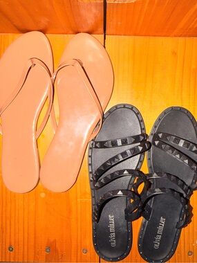 Set of Two Woman's Sandals Size 8